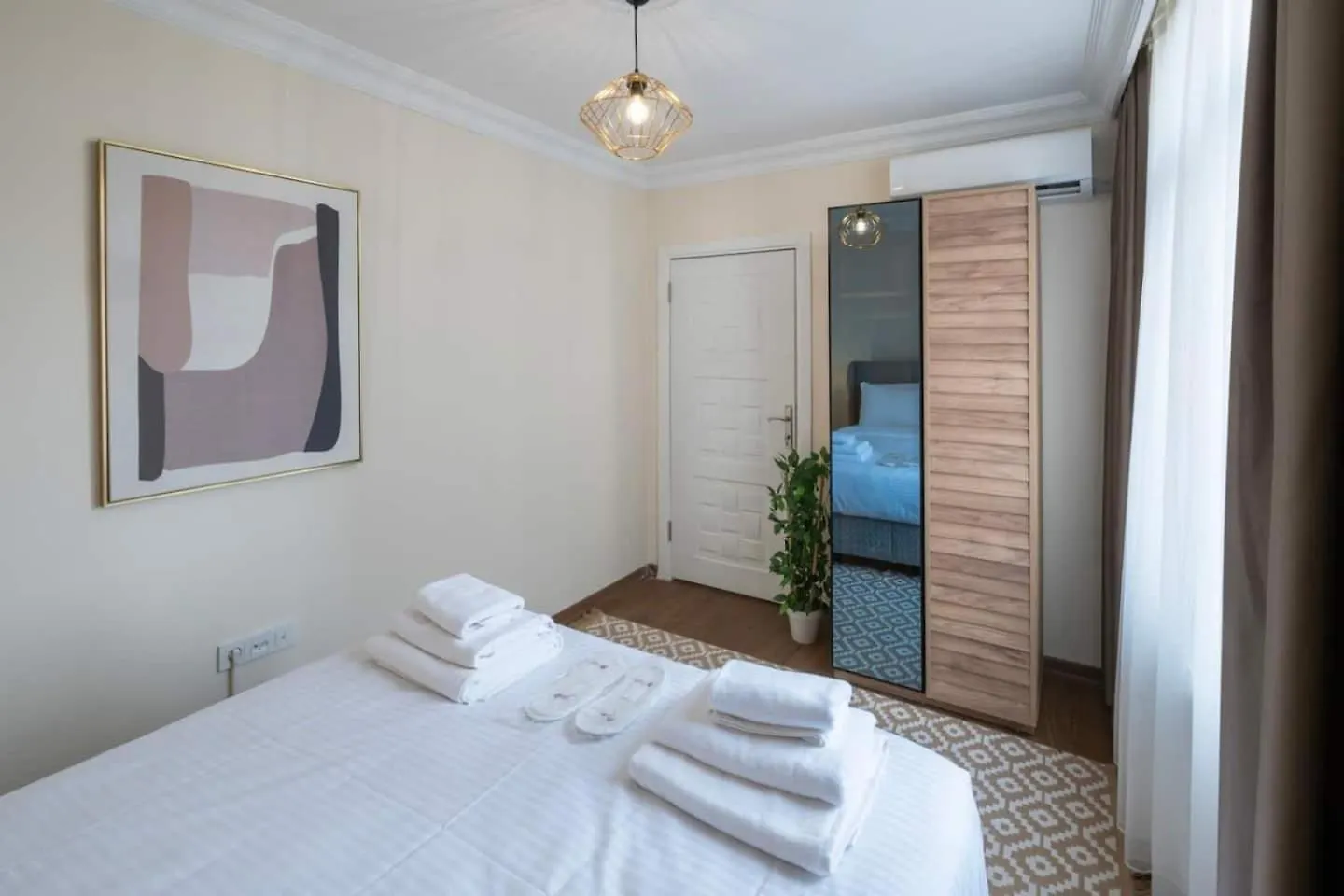 Modern Space Walking Distance From Taksim Sq Istanbul