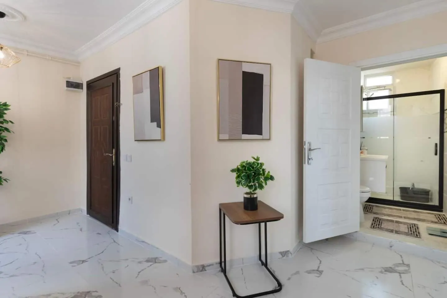 Modern Space Walking Distance From Taksim Sq Istanbul Turkiet